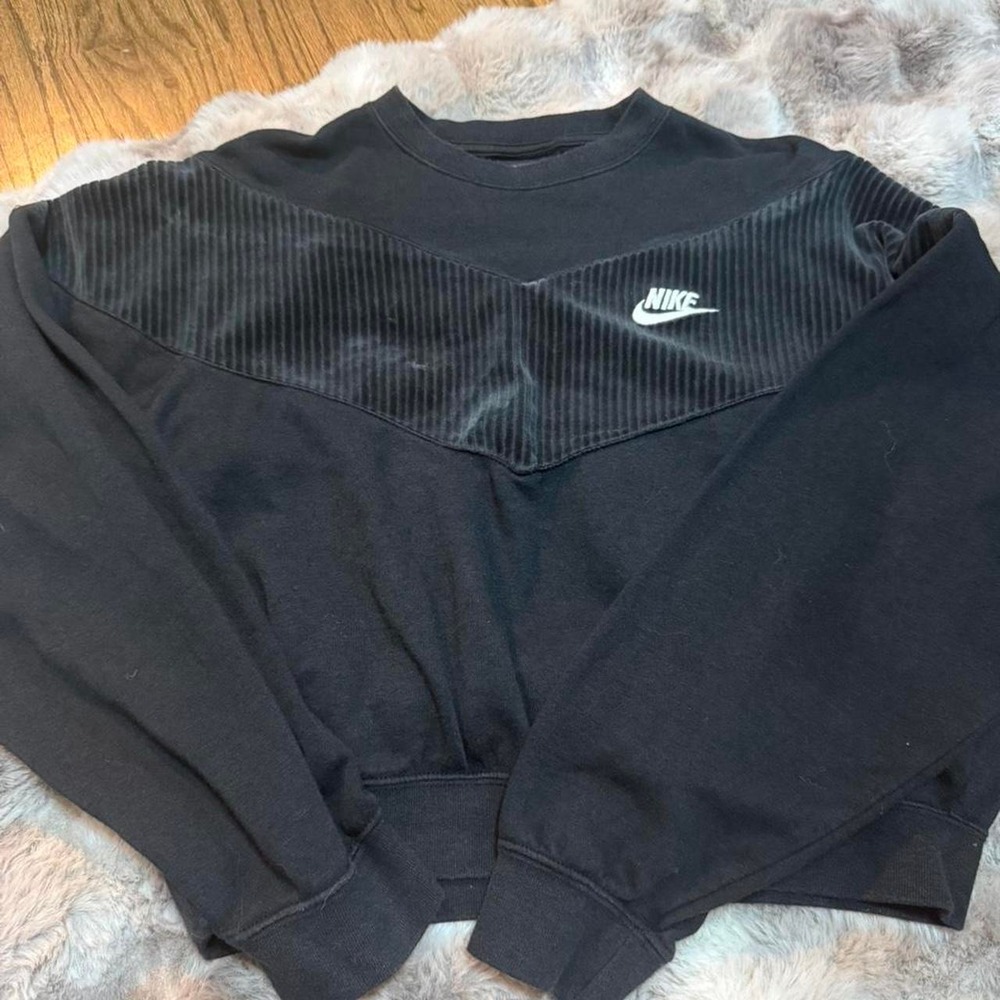 Nike Sportswear Women Black Corduroy Chevron Cropped Sweatshirt Fleece Pullover